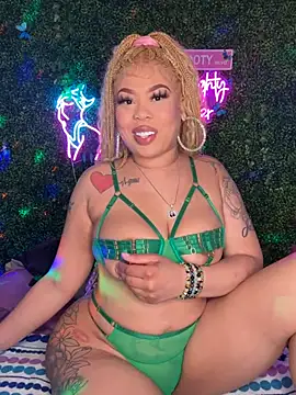 Czat XXX na żywo – RenaThickAss