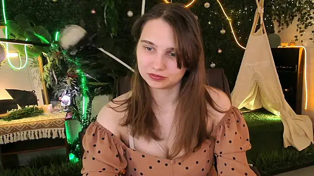 XXX chat uživo modela TessaMill