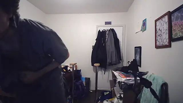JohnnyMoves webcam show