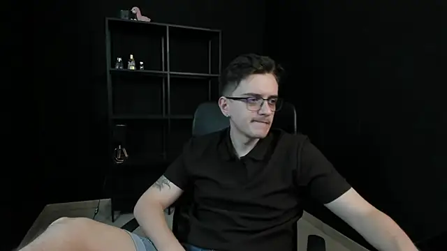 FelixStarkk's Live XXX Chat