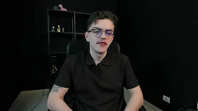 FelixStarkk 라이브 XXX 채팅