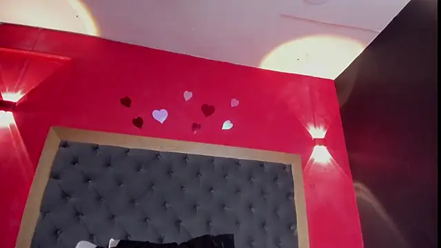 YayaHilton Live XXX-Chat