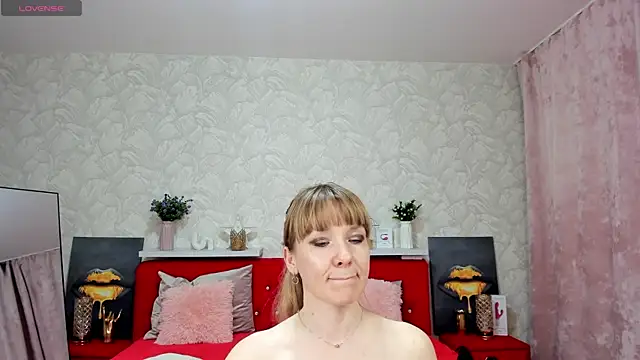 KattyPeachX Chat XXX live