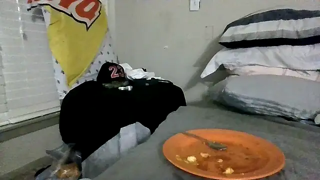 Triggerhappycj100's Live XXX Chat