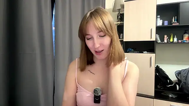 AquilineOrites Chat XXX in diretta