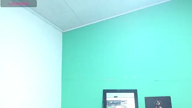 avaleri_cherry's Webcam Show