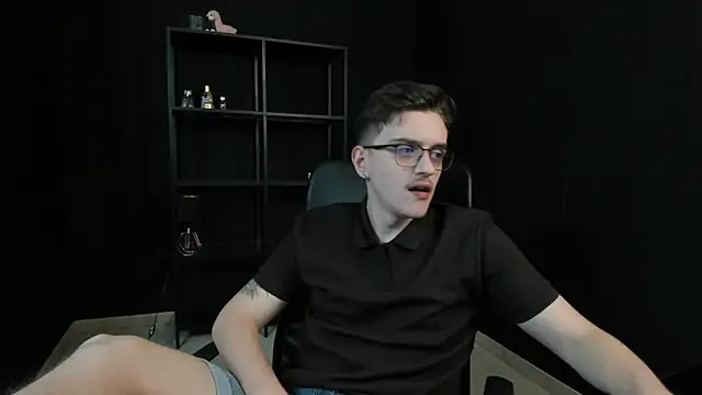 FelixStarkk 网络视讯表演