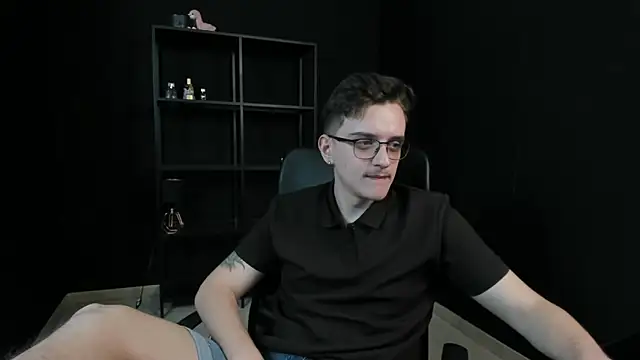 FelixStarkk's Live XXX Chat