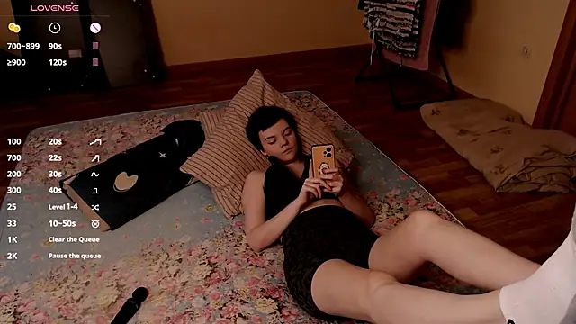 KrisNeal Live XXX-chat