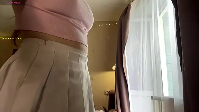 دردشة Amy_Maev الجنسية المباشرة