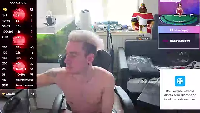 Rayzel_Whiten Webbikameraesitys