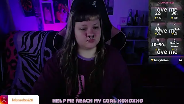 Bdsm_and_fries élő XXX-chatje