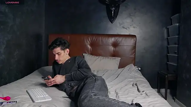 DanielCrush1's Webcam Show