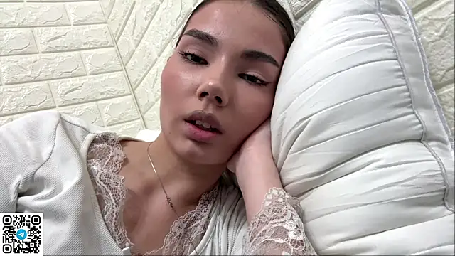 MarylnMonnier live XXX chat