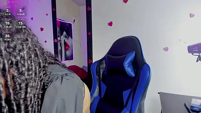 دردشة dolly_boob الجنسية المباشرة