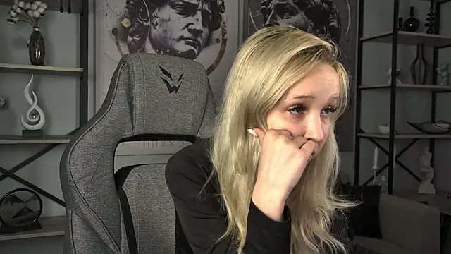 MaoqiBeverly's Live XXX Chat