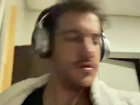 RjroundtheWRLD – webcam-show
