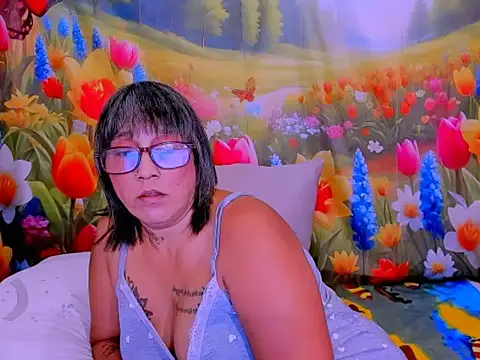 XXX chat uživo modela indianroxy