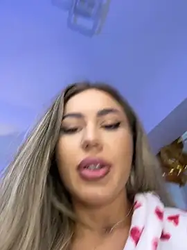 Czat XXX na żywo – BarbieDoll13