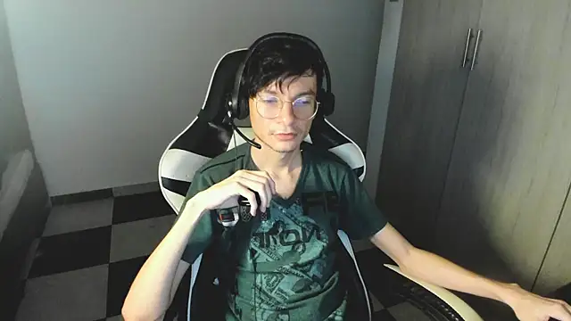 Tommy_Hunt – Naživo XXX chat