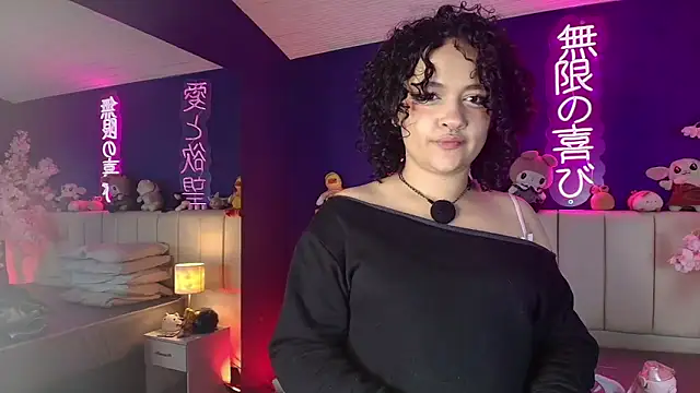 _sarahRose Adlı Modelin Canlı XXX Sohbeti