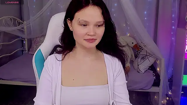 EmilyChaves Adlı Modelin Canlı XXX Sohbeti