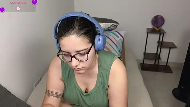 blue__moon_ élő XXX-chatje