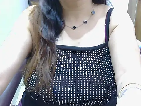 spicy_Zara Webcam-Show