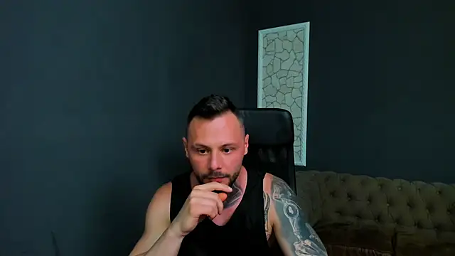 BrianHunts: вебкам-шоу