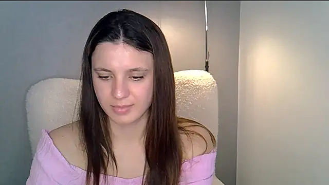 دردشة KiraHoney الجنسية المباشرة