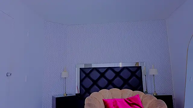nova_salvatore's Live XXX Chat