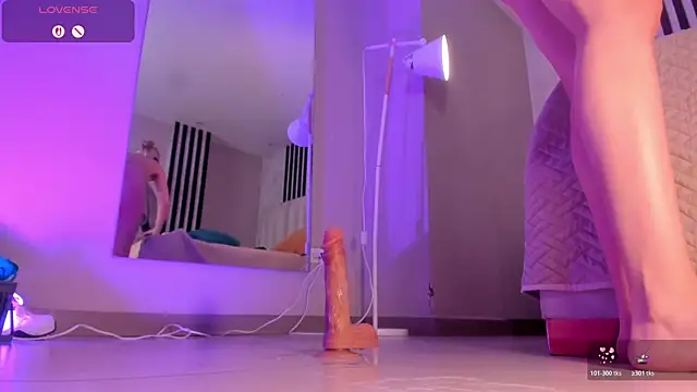 Chat XXX en directo de ViolettHansson