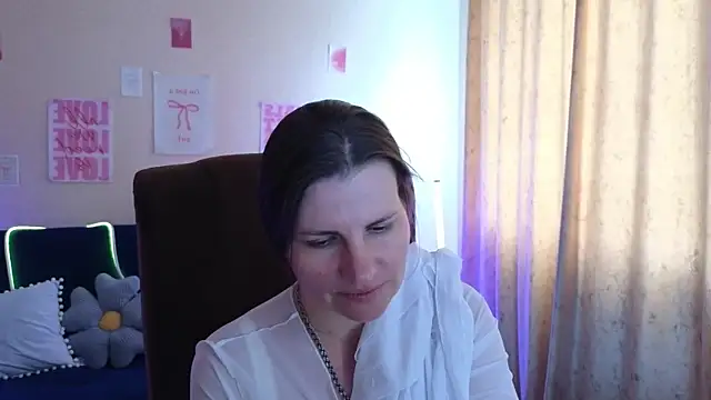 Mirabelle_Velvet Webcamshow