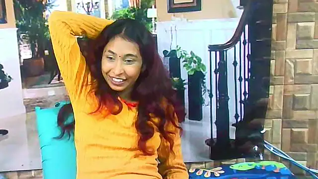 IndianSexyButt Adlı Modelin Canlı XXX Sohbeti