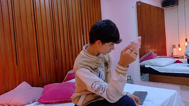 CAROLYNFOSTER 라이브 XXX 채팅