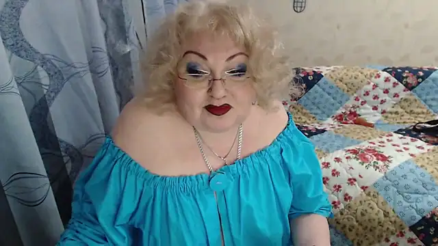 livingnextdoor's Webcam Show