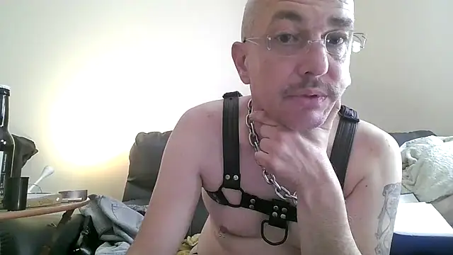 Nyctalopie8579 Show Webcam
