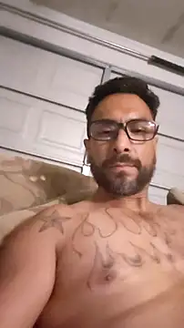 Forbidden_daddy webkamerás műsora