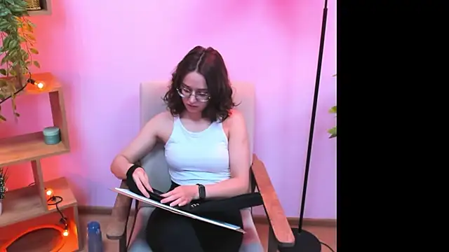 دردشة LetishaDungey الجنسية المباشرة