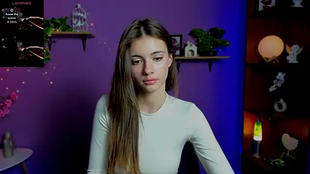 mia_bamby1: διαδικτυακό σόου στην κάμερα