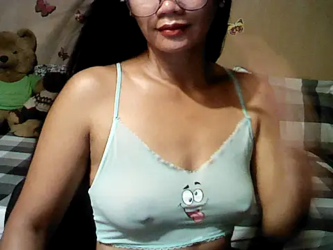 Chatroom XXX en direct de Mia_Rein