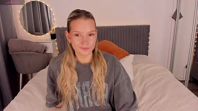 CassieRayss Chat XXX in diretta