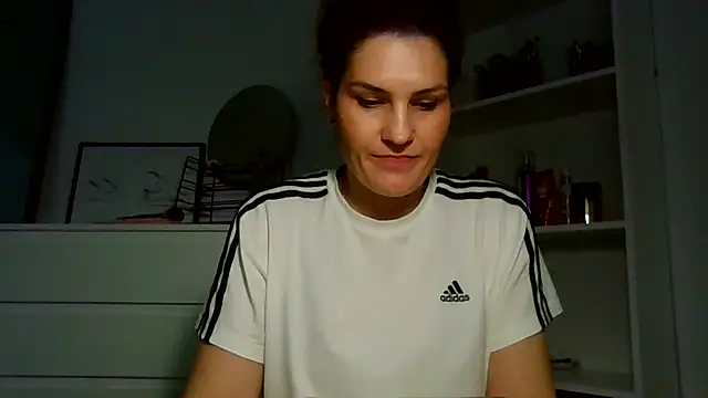 Ms-Lust1- Chat XXX in diretta
