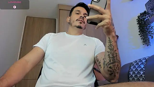 Show Webcam de alejandro_stark