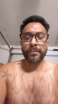 Forbidden_daddy's Webcam Show