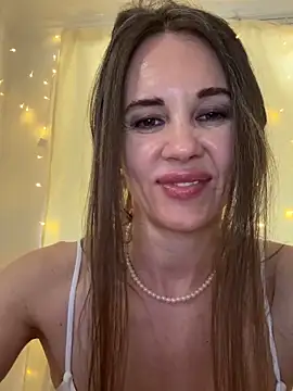 Chat +18 de LucieMack ao vivo