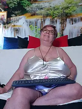 QueenPammy1's Live XXX Chat