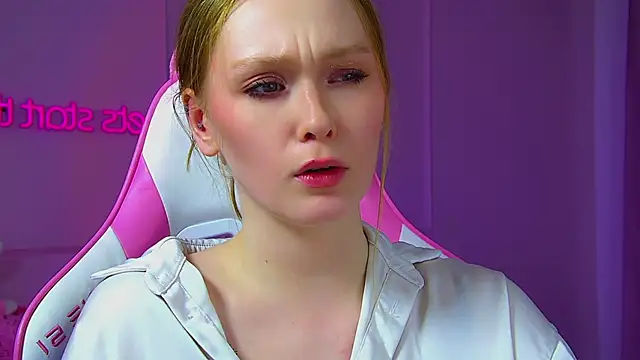 AgataFoxley Live XXX Chat