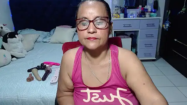 Chat XXX en directo de pervert_mommy_