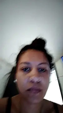 Tiphanydirty3 Adlı Modelin Canlı XXX Sohbeti